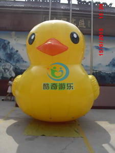 2M充气大黄鸭实拍图，2米充气大黄鸭